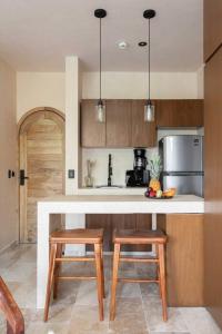 Amazing jungle condo Near beach town 200mb Pool