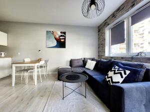 ApartStars - Powstańców #32 with terrace