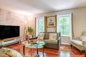 Roomy Columbia Retreat about 17 Mi to Dtwn Baltimore - Laurel