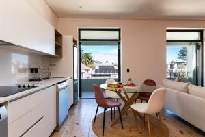 Palm Flats Panoramic Peaks with Mountain View & 350m from sea