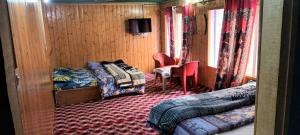 Hotel O Khayul