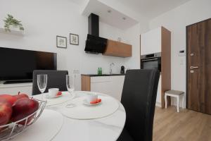 Holzera 6 studio close to Medicover and Paley