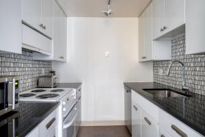 Back Bay 1BR w Gym nr Copley T BOS-875