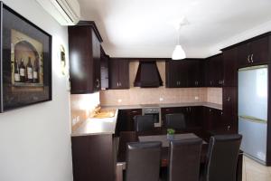 Omnia Apartments