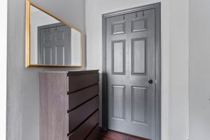 3 bedroom with laundry and parking at Windsor