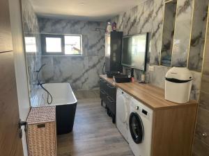 Maisons de vacances Maison paisible cadre agreable avec spa privatise : photos des chambres