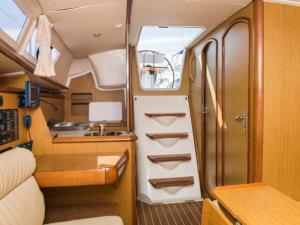 Bed on Boat 32021 corfu