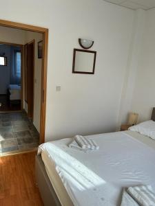 Apartments by the sea Slatine, Ciovo - 1128