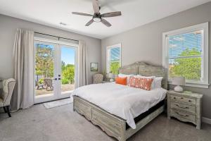 Luxurious, Modern Farmhouse in Wine Country