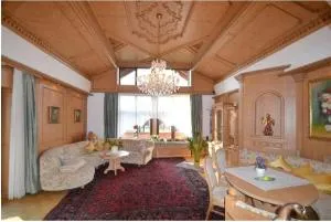 Begum's Palace in Munich - 120qm of Spacious Elegance - 陶夫基兴