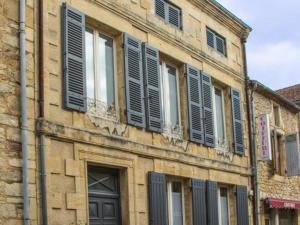 Maisons de vacances Maison Historique avec Terrasse Ensoleillee et Wifi au Coeur de Villefranche-du-Perigord - FR-1-616-65 : photos des chambres