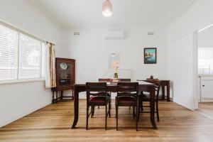 Yarraville Garden Large home with yard and parking