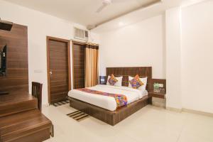 Via Aerosky Inn