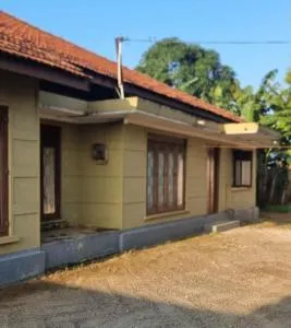 Holiday Bungalow for rent, Inuvil, Jaffna - Uduvil