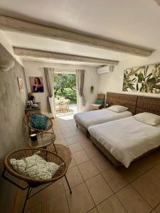 Maisons d'hotes Pierres-Blanches : photos des chambres