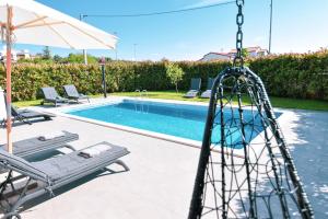 Luxury apartment Vela with swimming pool 