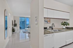 Charming 1Bed 1Bath Overlooking Brickell’s Skyline