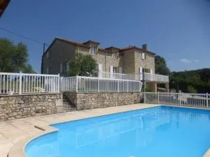 VILLA QUERCY PERIGORD 19 PERSONNES - Gavaudun