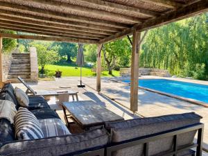 Le Petit Chaudenas - Piscine privée dans un vaste terrain avec forêt