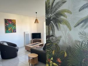 Appartements T3 Vignes & Terrasse 25 m2 au calme - Vue verdoyante - A 7 min de la plage - Parking Gratuit - La Croix-Valmer : photos des chambres