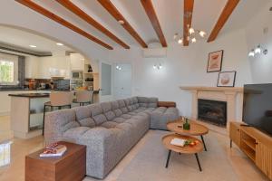 Esperanza by Aguilarent