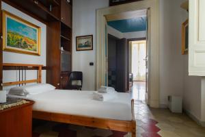 Regal Santa Chiara By Dimorra