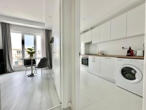 3 Rooms A602 StayInn by Cosmopolis