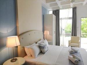 Studio with Side Sea View (2 Adults) room in Seafront Studios and Apartments