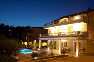 Polo Villa & Suites