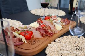 MEDVEDOV DOM Apartman sa VELIKOM terasom 34m2