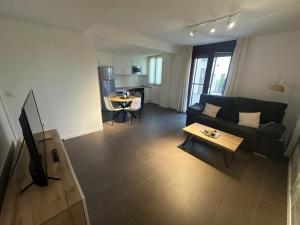 Coello31 - Apartamento céntrico y tranquilo, con piscina y parking