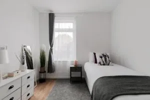 Beautiful 4-Bed House with garden in london - Newham