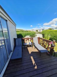 Campings GRAND BUNGALOW frond de mer sur la Cote d'Opale : photos des chambres