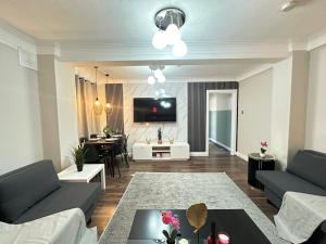 Hyde Park Comfortable Two Bedroom Apartment