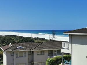 Hello Holiday at 4 Boboyi Mangrove Beach Estate