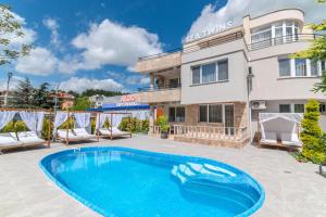 Sea Twins Luxury Aparthotel - 150 m from the beach