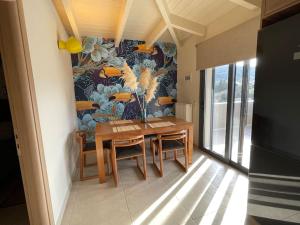 Porto - luxury penthouse, pool, walk to the beach