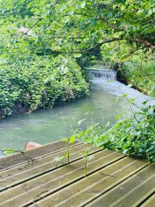 Maisons de vacances le chant de la riviere : photos des chambres