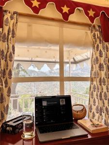 Mountain Vieww Retrreat at Indrunag