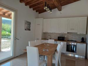 VILLETTA LE PAVANE ISOLA DELBA