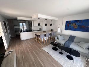 Maisonnette rénovée avec piscines, clim et wifi aux Issambres - FR-1-768-33