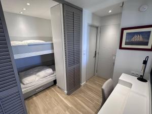 Maisonnette rénovée avec piscines, clim et wifi aux Issambres - FR-1-768-33