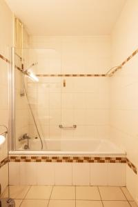 BEL AIR HOLIDAY - Comfortable 2-bedroom apartment with magnificent sea view T74