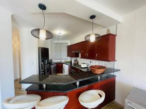 ZALS -Luxury Accommodation Island Club Century City