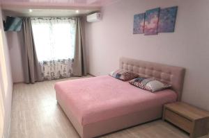 Apartment near metro Pozniaky