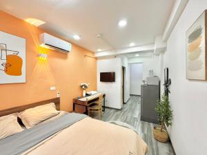 The Little Hanoi -Modern-Balcony