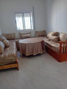 App met uitzicht op de bergen en zee