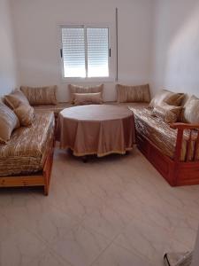 App met uitzicht op de bergen en zee - 3hvězdičkové hotely ve městě Al Hoceïma