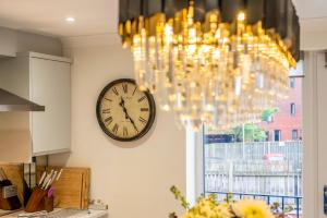 Exclusive New City Center Designer Mews Home