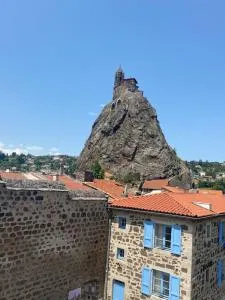 Le Puy en Velay - Rocher Saint-Michel d'Aiguilhe - Aiguilhe